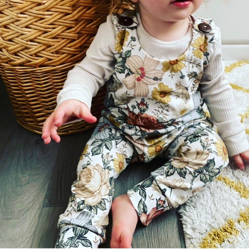 Scalable romper